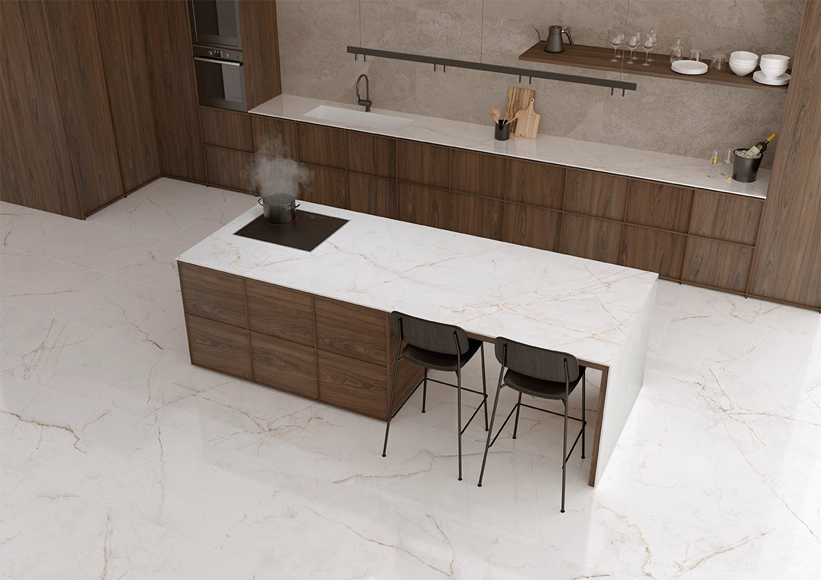 Salón luminoso con suelo porcelánico efecto madera